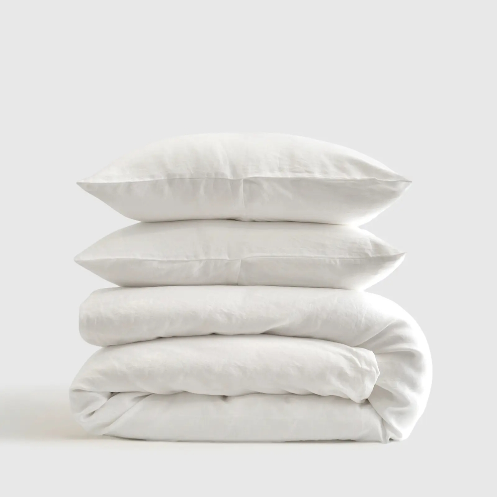 Elegant White Bedding Set - Picture 2 of 2